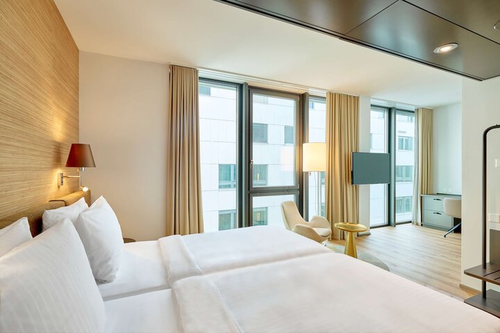 Room 52 of 289