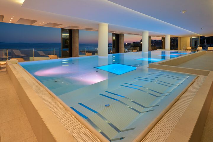 Pool 64 of 106