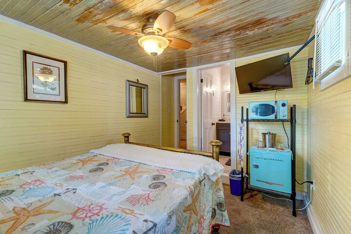 Room 12 of 84