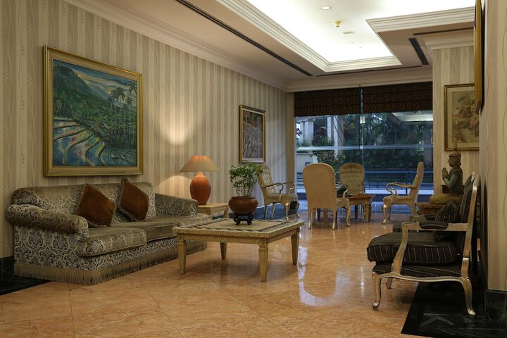 Lobby Entry