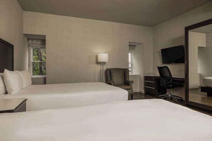 Room 35 of 74