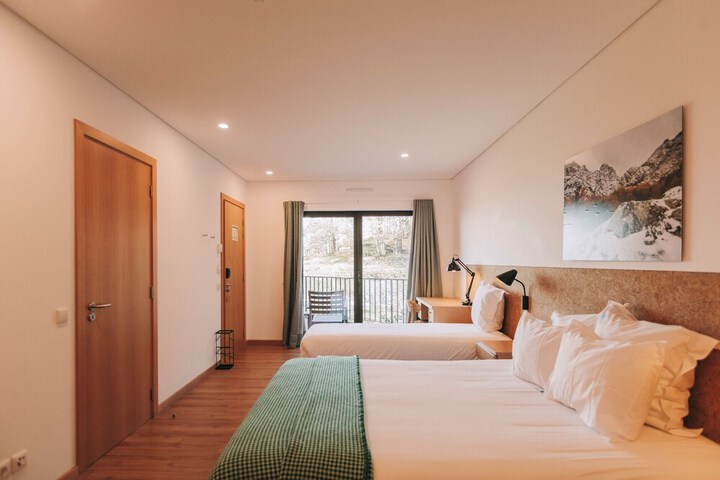 Room 43 of 181