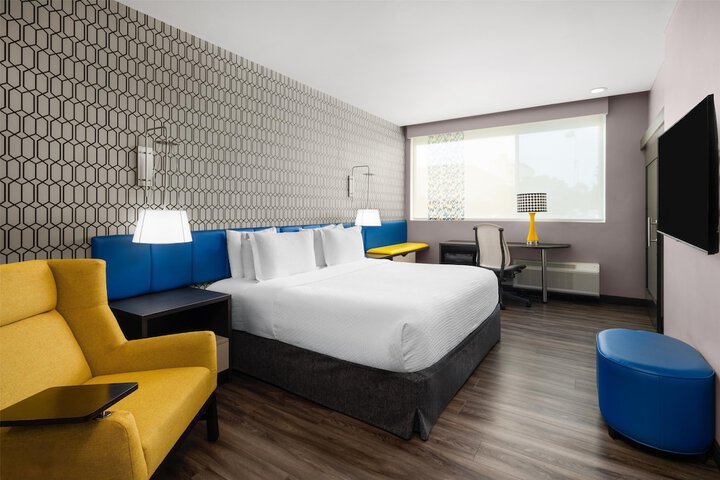 GLō Best Western Enid OK Downtown / Convention Center Hotel