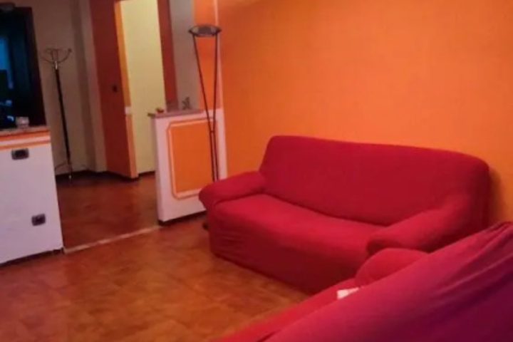 Room 5 of 10