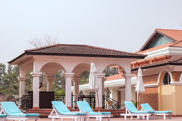 Pool Hotel