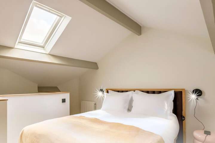 Room 10 of 64