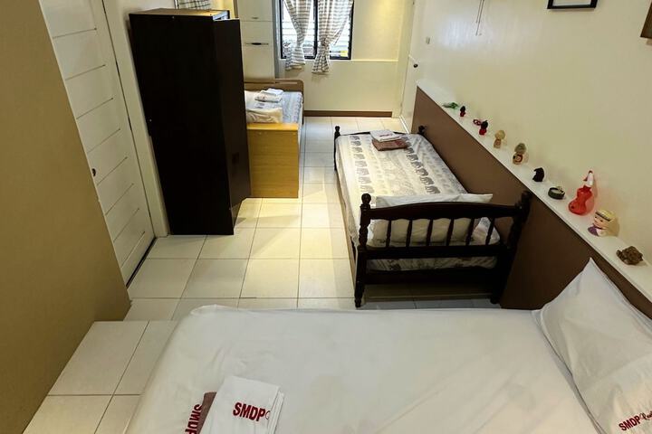 Room 10 of 72