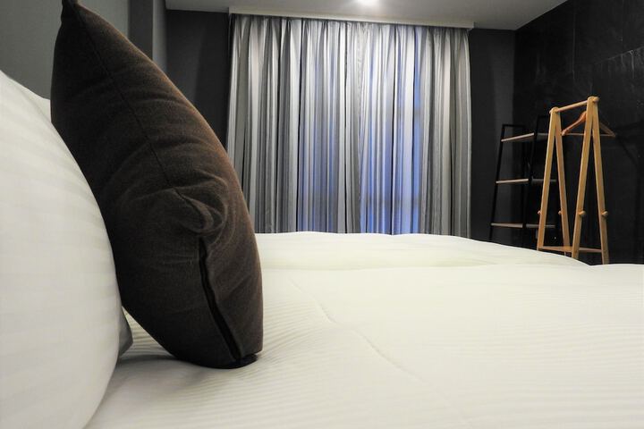Room 15 of 99