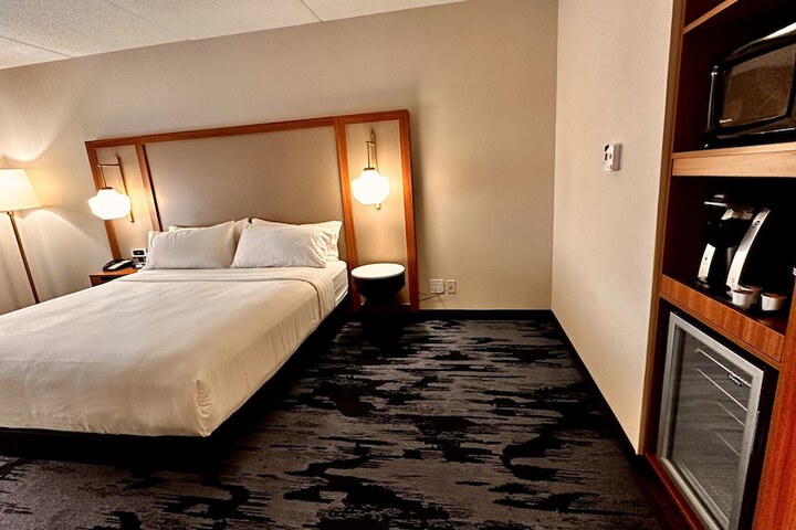 Room 42 of 74