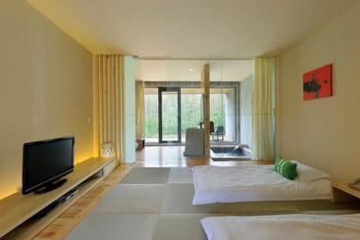 Room 18 of 54