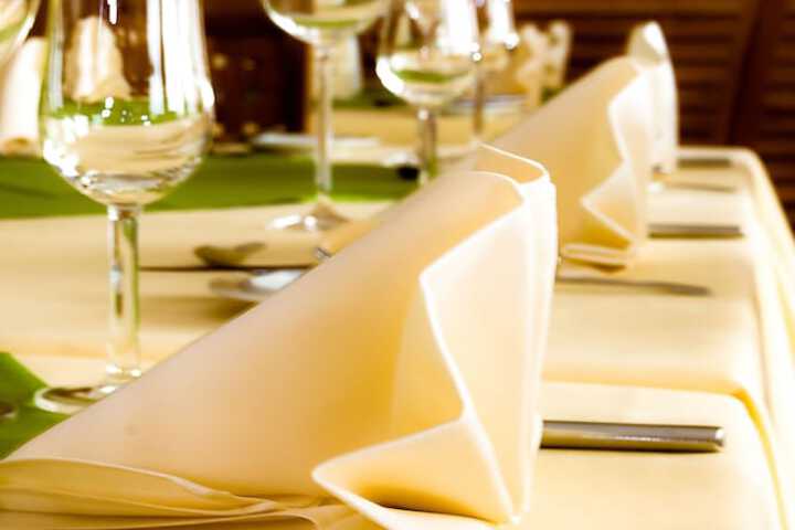 Dining 36 of 44