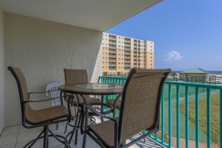Terrace/Patio 6 of 151