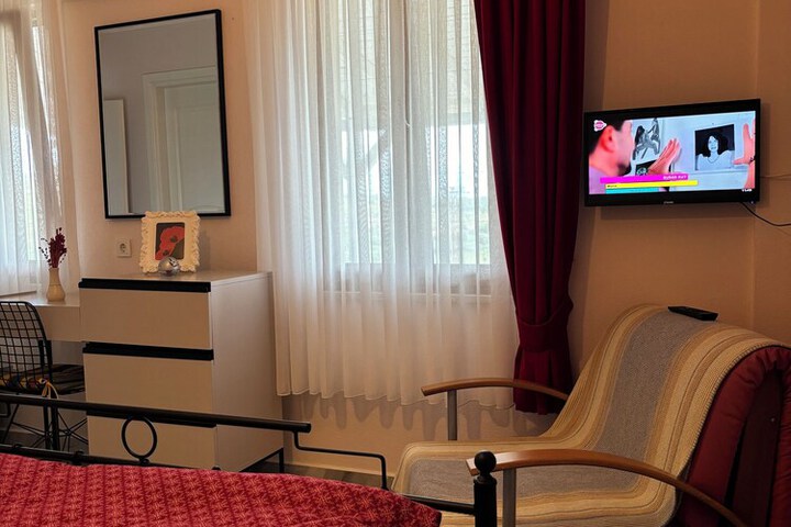 Room 11 of 108