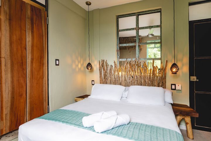 Room 20 of 94