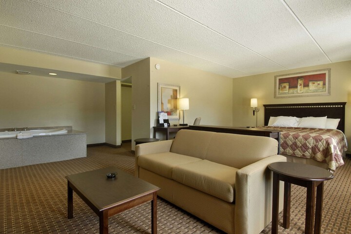 Room 9 of 37