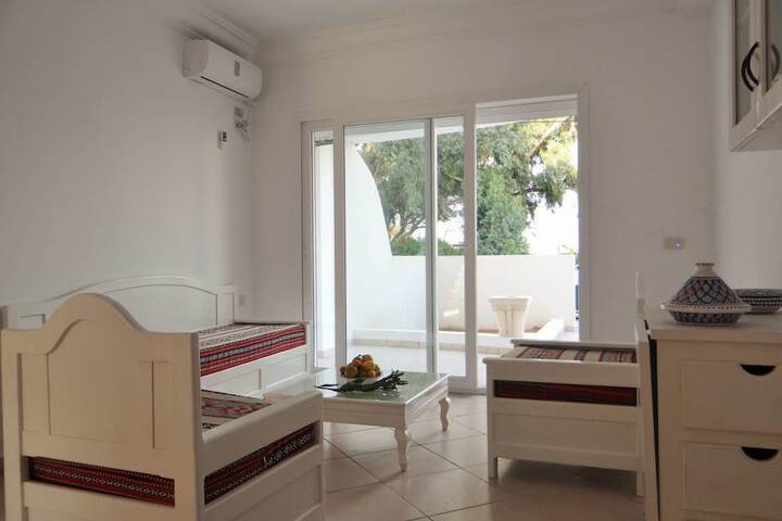 Room 14 of 63