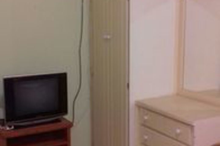 Room 17 of 34