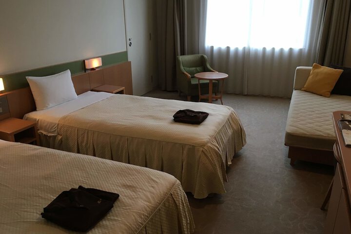 Room 17 of 100