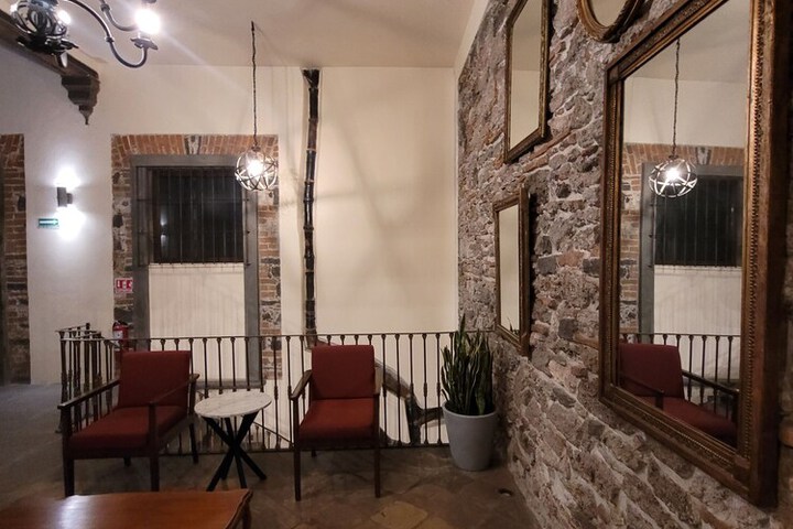 Room 65 of 135