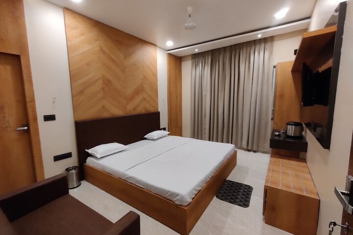 Room 6 of 22