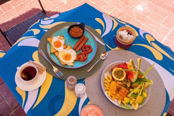 Breakfast/Coffee Service 80 of 116