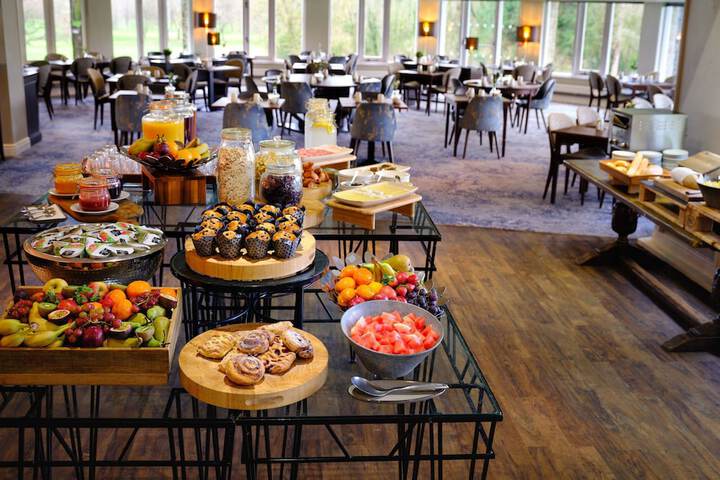 Breakfast/Coffee Service 62 of 105