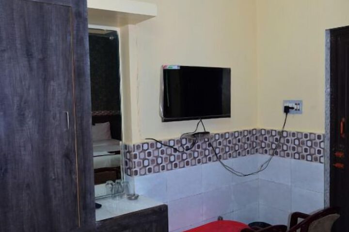 Room 14 of 20