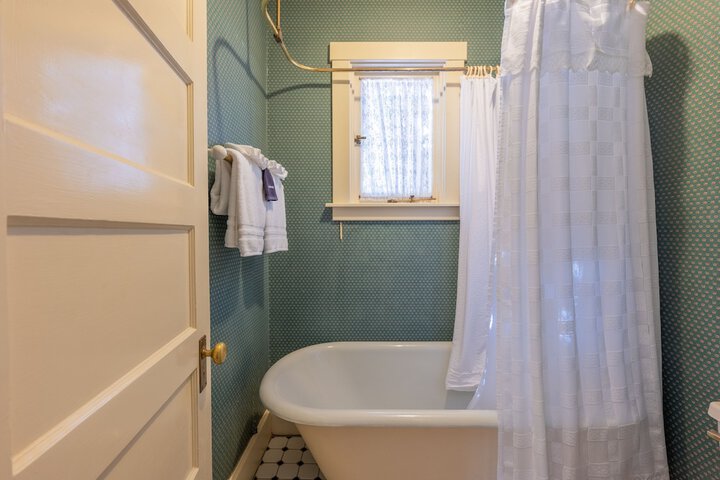 Room 89 of 111