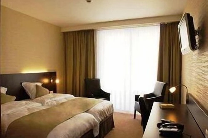 Room 15 of 31