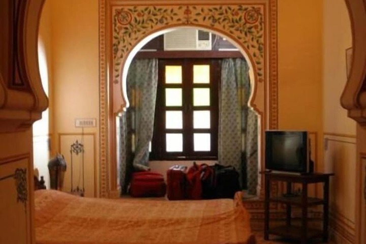 Room 21 of 105