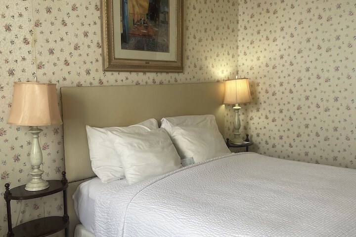 Room 57 of 125