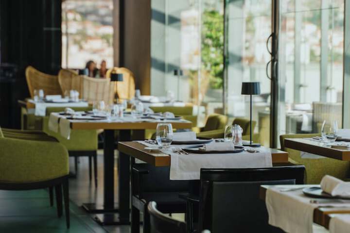 Dining 45 of 68