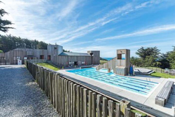 Pool 28 of 48