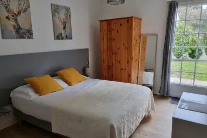 Room 2 of 16