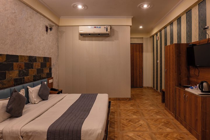 Room 65 of 114