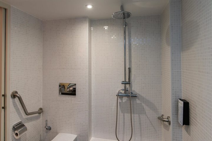 Clean Restrooms