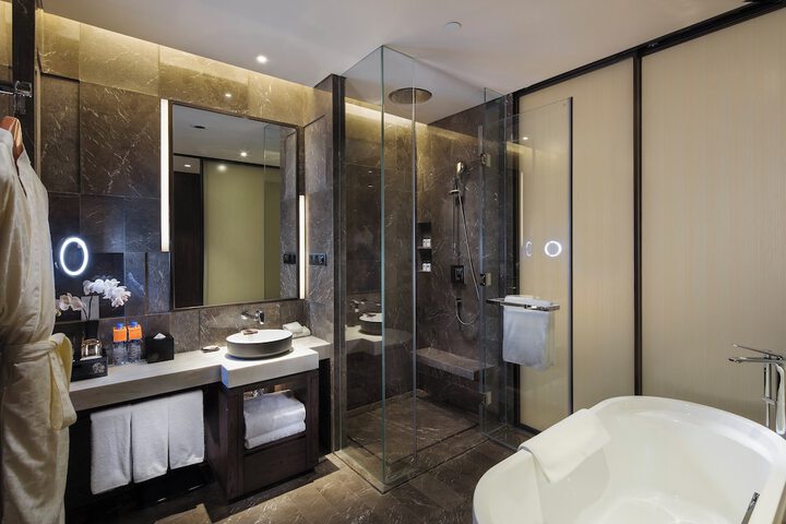 Room 15 of 27
