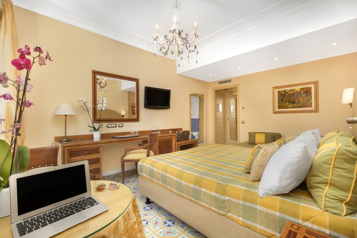 Room 28 of 150