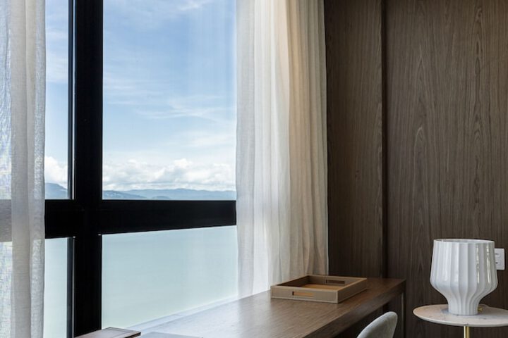 Room 95 of 159