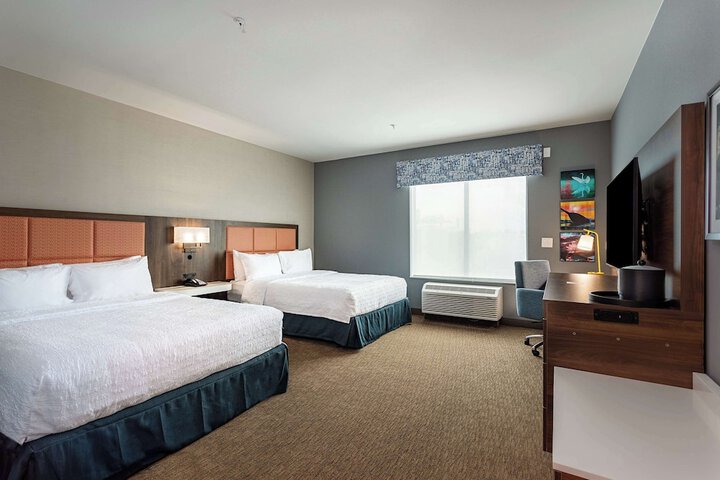 Room 6 of 33