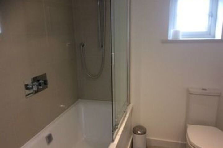 Room 3 of 28