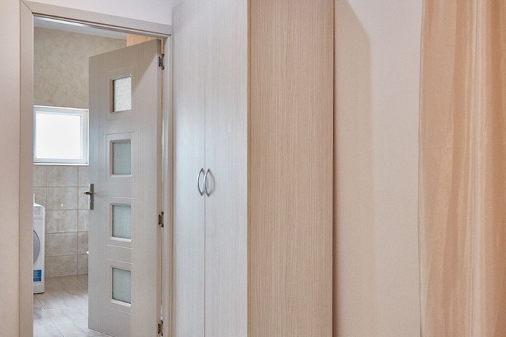 Room 40 of 230