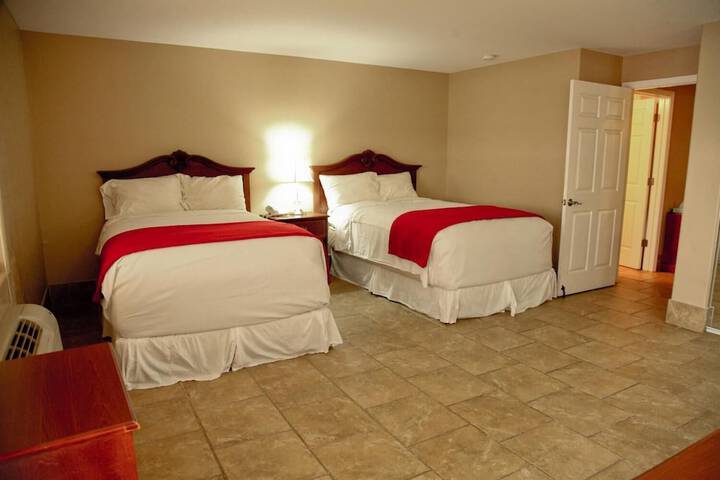 Room 5 of 28