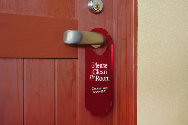 Room 14 of 32