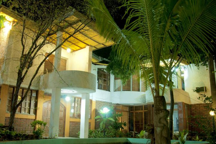 Hotel Cesar - Restaurante Bruciato in Managua