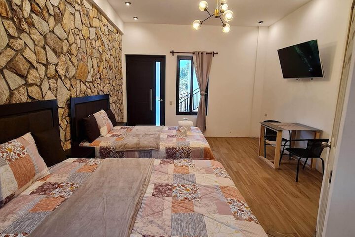 Room 9 of 21