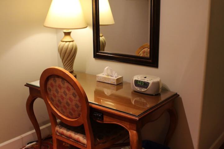 Room 6 of 34