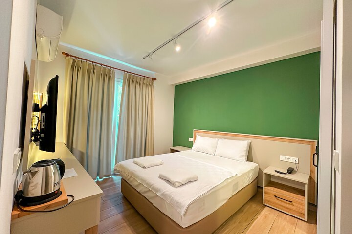 Room 26 of 39