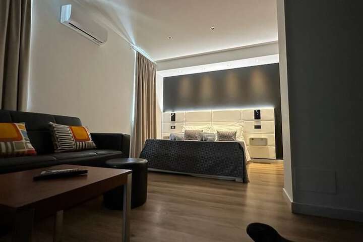 Room 13 of 154