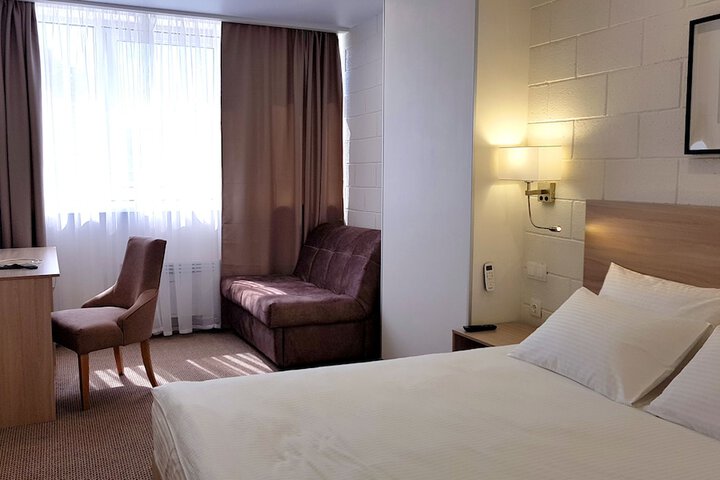 Room 7 of 35